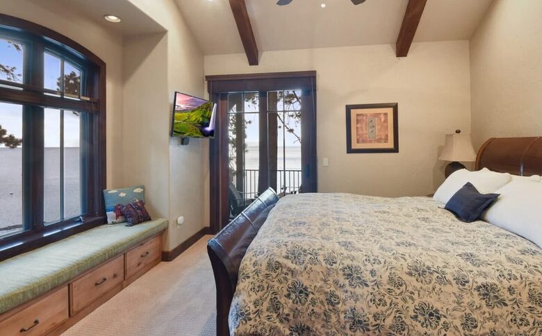 Lakefront Retreat next to Westshore Cafe and Homewood Resort - Homewood, California