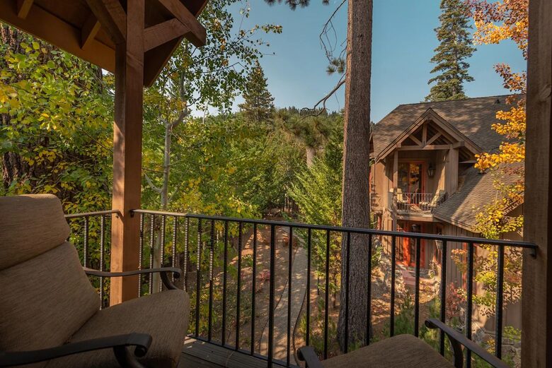 Lakefront Retreat next to Westshore Cafe and Homewood Resort - Homewood, California