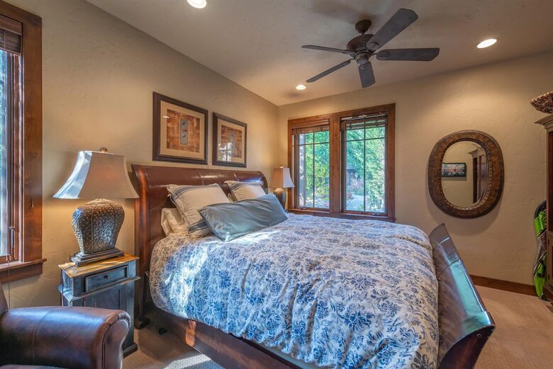 Lakefront Retreat next to Westshore Cafe and Homewood Resort - Homewood, California