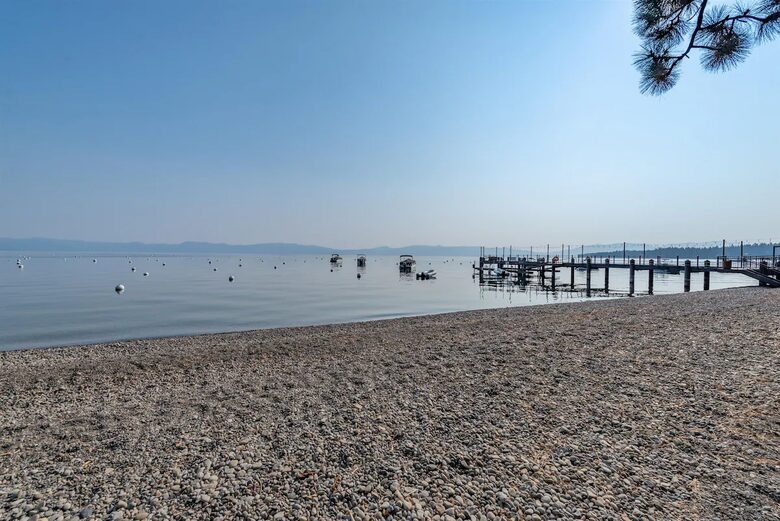 Lakefront Retreat next to Westshore Cafe and Homewood Resort - Homewood, California
