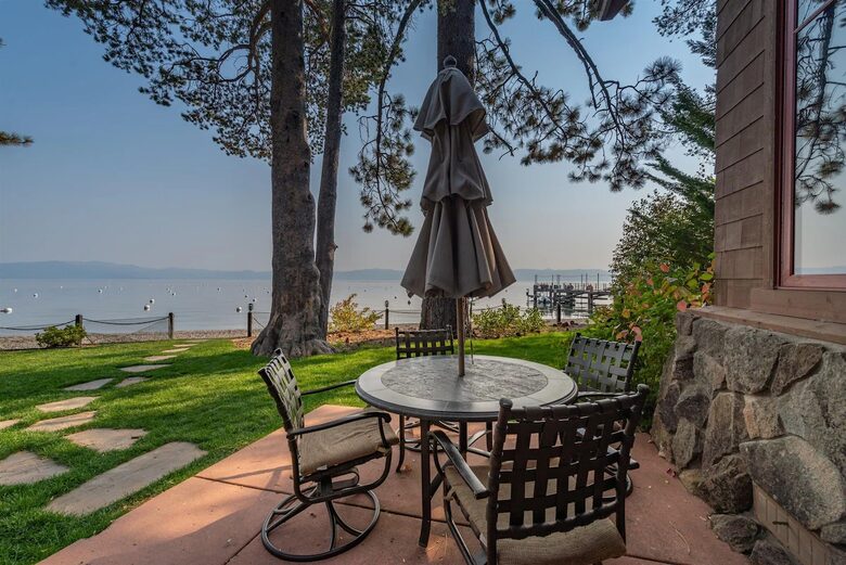 Lakefront Retreat next to Westshore Cafe and Homewood Resort - Homewood, California