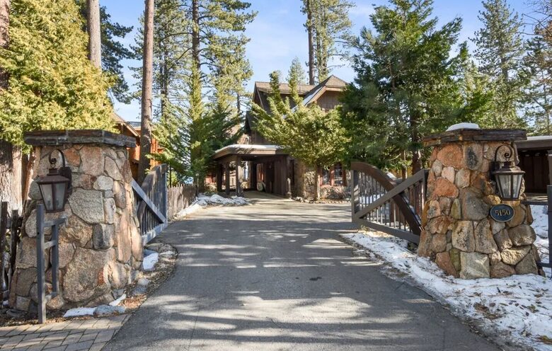 Lakefront Retreat next to Westshore Cafe and Homewood Resort - Homewood, California