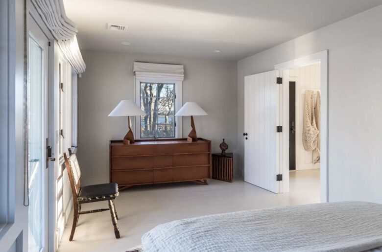 East Hampton Waterfront Cottage - East Hampton, New York