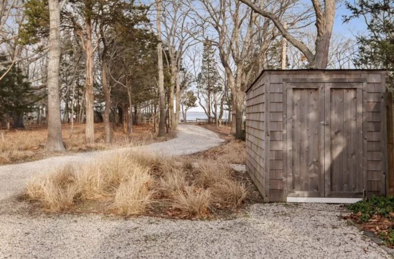 East Hampton Waterfront Cottage - East Hampton, New York