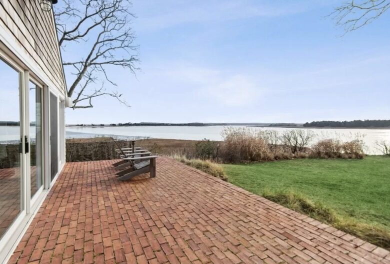 East Hampton Waterfront Cottage - East Hampton, New York