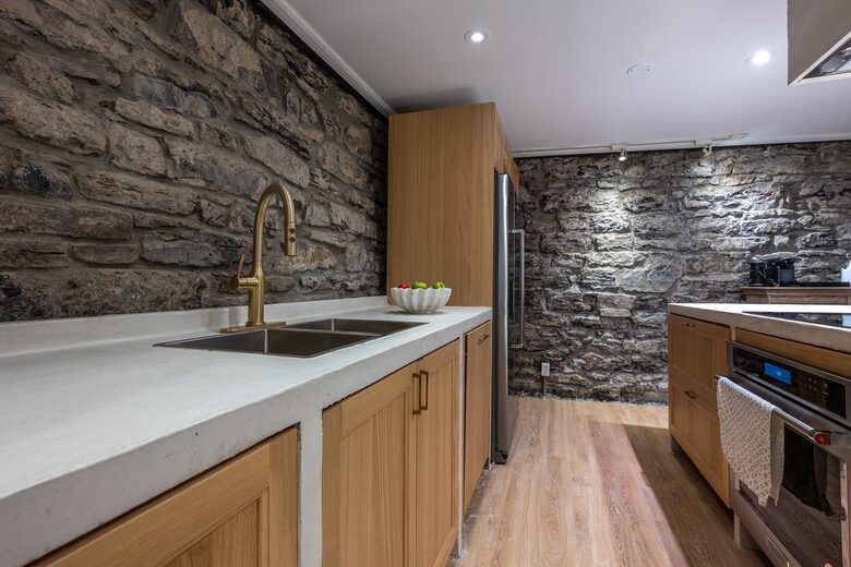 Exclusive 6 bed, 6 bath residence in Old Montreal - Montreal, Canada