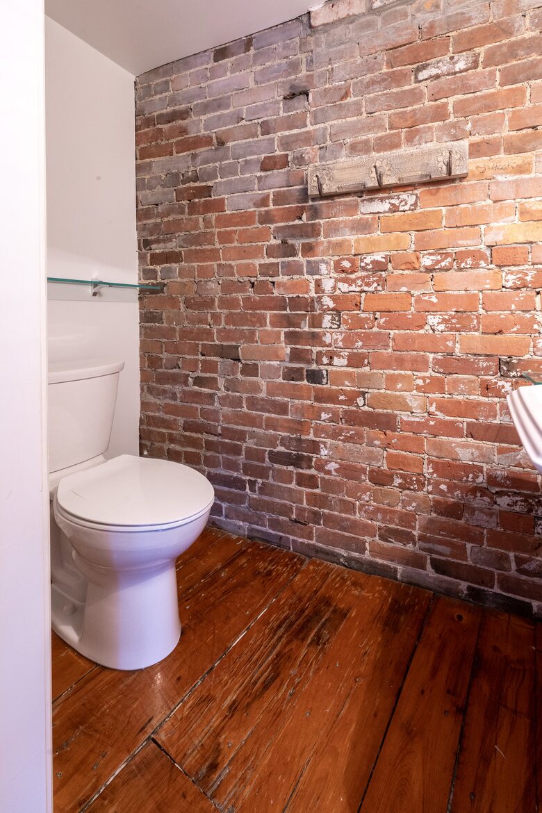 Exclusive 6 bed, 6 bath residence in Old Montreal - Montreal, Canada