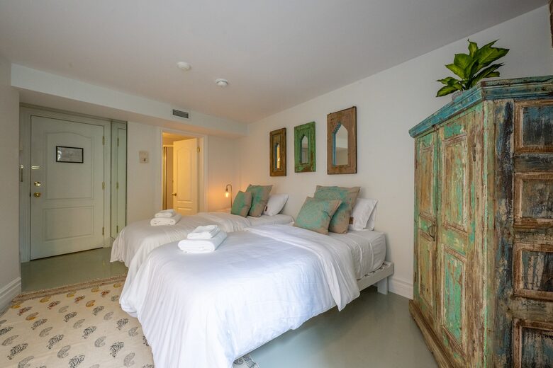 Exclusive 6 bed, 6 bath residence in Old Montreal - Montreal, Canada