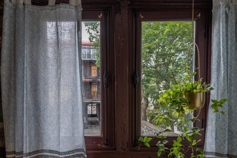 Exclusive 6 bed, 6 bath residence in Old Montreal - Montreal, Canada
