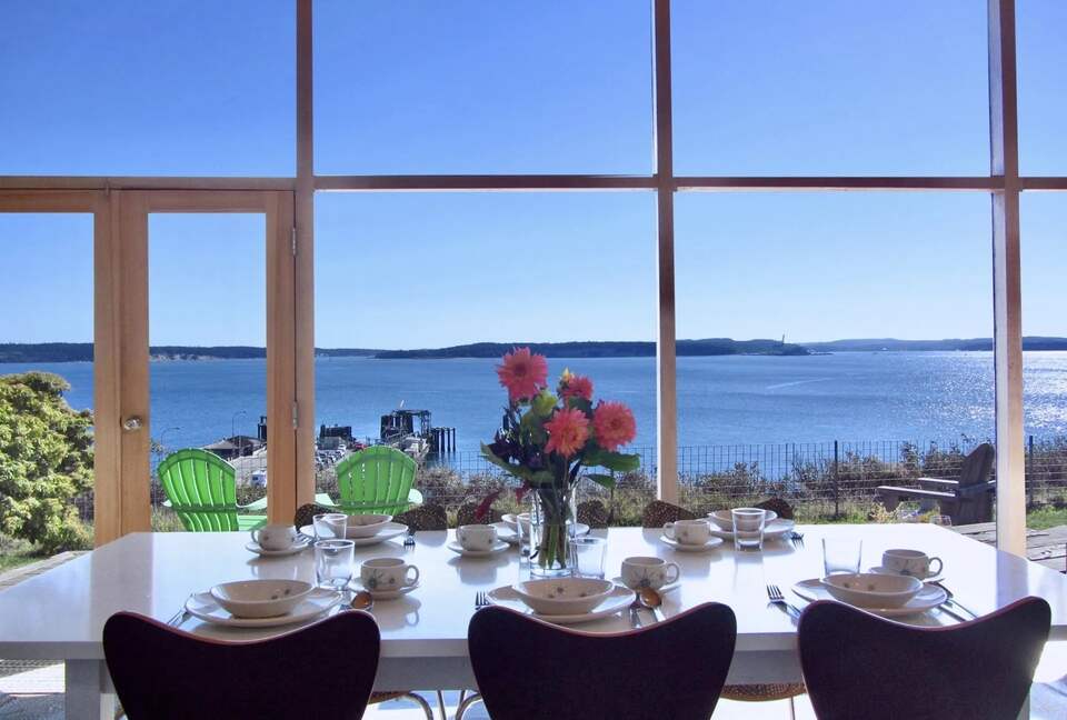 Midcentury Modern Dream Over Port Townsend - Port Townsend, Washington