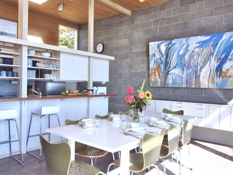 Midcentury Modern Dream Over Port Townsend - Port Townsend, Washington
