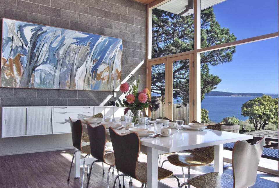 Midcentury Modern Dream Over Port Townsend - Port Townsend, Washington
