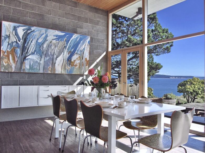 Midcentury Modern Dream Over Port Townsend - Port Townsend, Washington