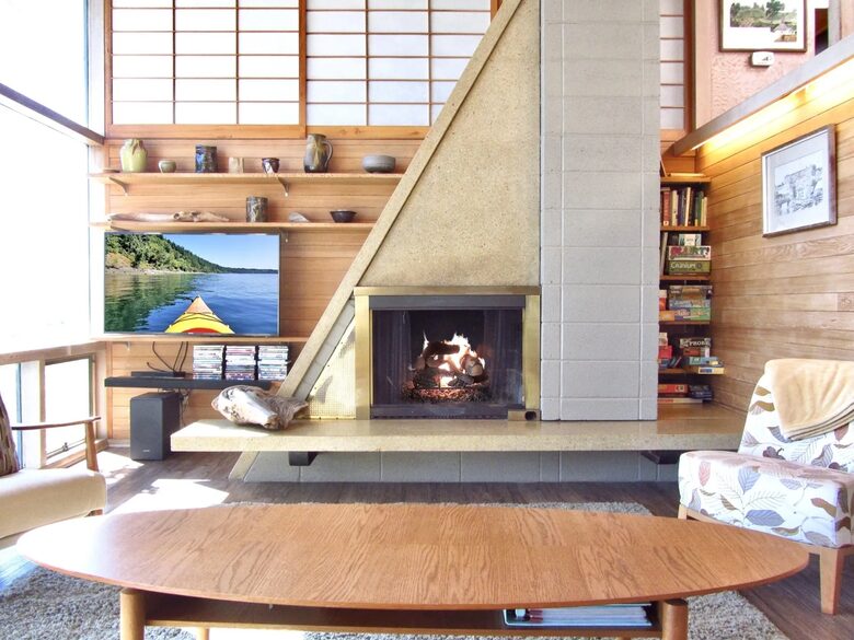 Midcentury Modern Dream Over Port Townsend - Port Townsend, Washington