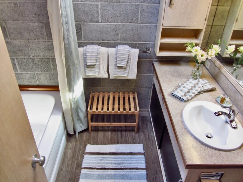 Midcentury Modern Dream Over Port Townsend - Port Townsend, Washington