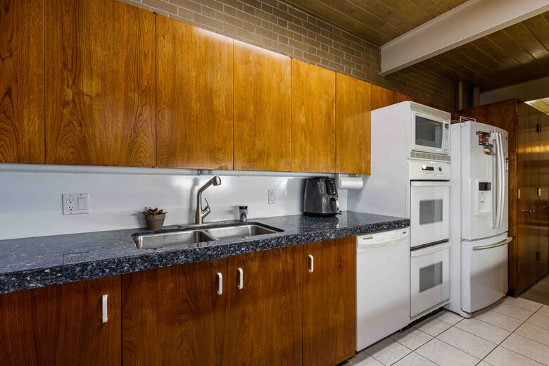 Mid-Century Modern Home near Canyon - Holladay, Utah