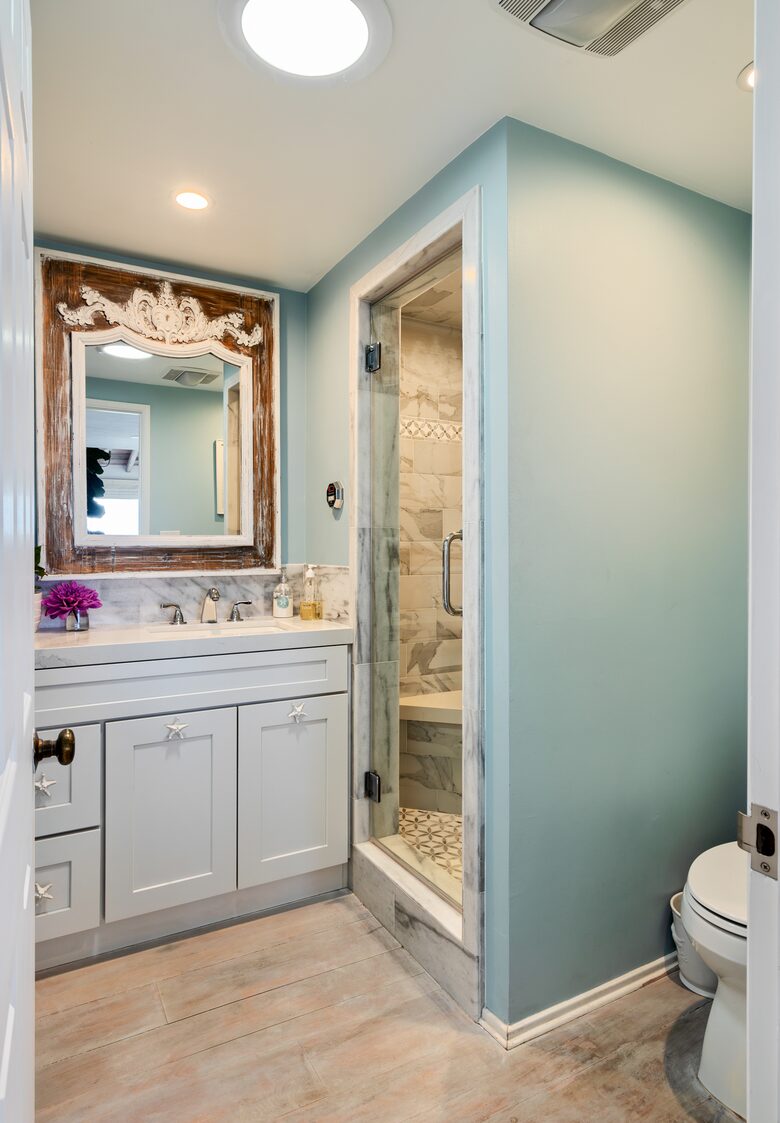Third bedroom bath