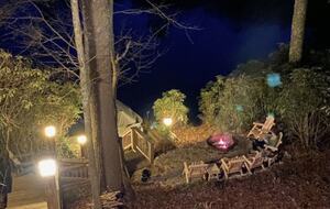 Luxury Treehouse at Water’s Edge - Sapphire, North Carolina