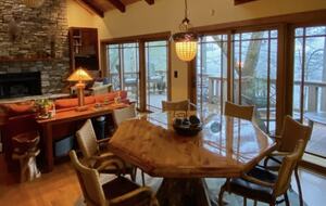 Luxury Treehouse at Water’s Edge - Sapphire, North Carolina