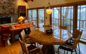 Luxury Treehouse at Water’s Edge - Sapphire, North Carolina