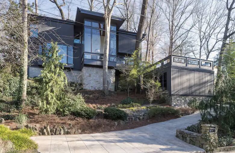 Hollywood Hills in Atlanta - Atlanta, Georgia