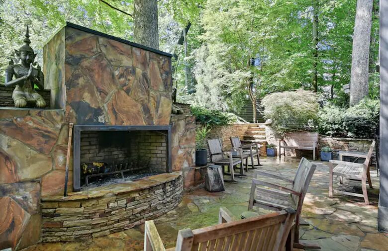 Hollywood Hills in Atlanta - Atlanta, Georgia