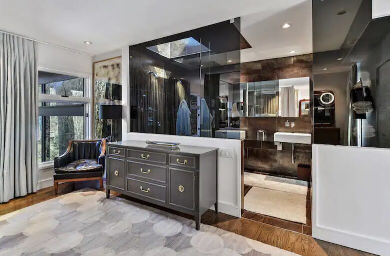 Hollywood Hills in Atlanta - Atlanta, Georgia