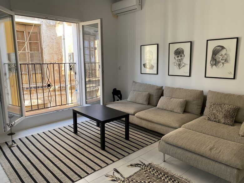 2 Bedroom Retreat In the Historic Centre - Malaga, Spain