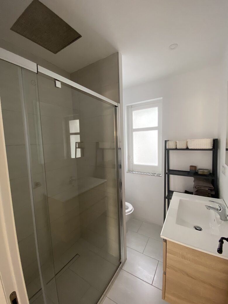 2 Bedroom Retreat In the Historic Centre - Malaga, Spain