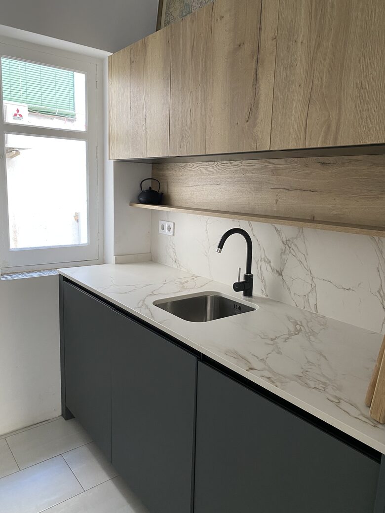 2 Bedroom Retreat In the Historic Centre - Malaga, Spain