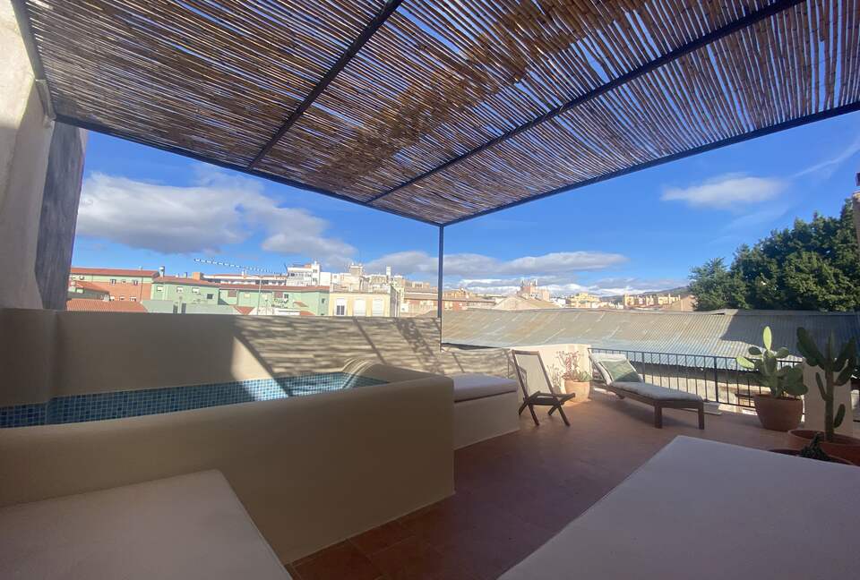 2 Bedroom Retreat In the Historic Centre - Malaga, Spain