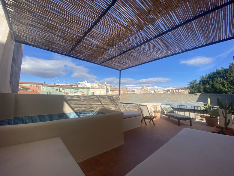2 Bedroom Retreat In the Historic Centre - Malaga, Spain