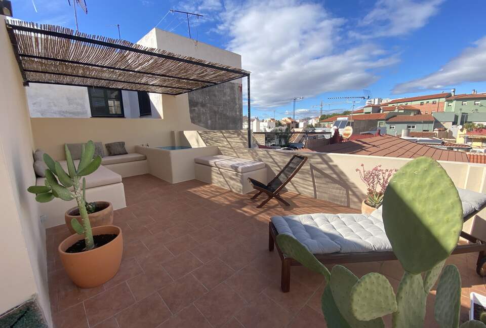 2 Bedroom Retreat In the Historic Centre - Malaga, Spain