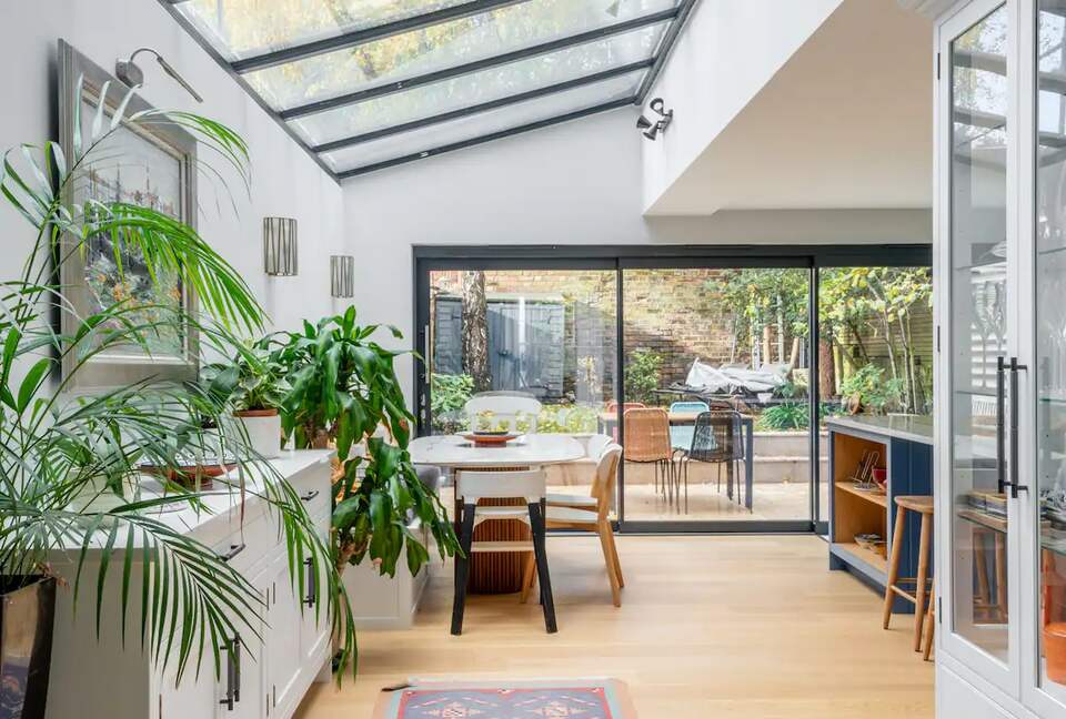 Queens Crescent Town House - London, United Kingdom