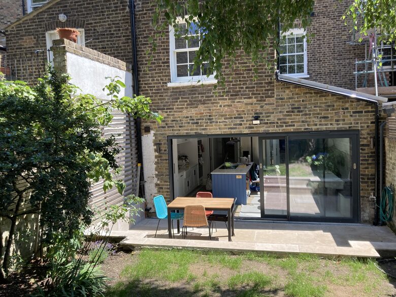Queens Crescent Town House - London, United Kingdom