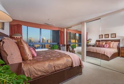 Luxury Retreat in Downtown San Diego - San Diego, California