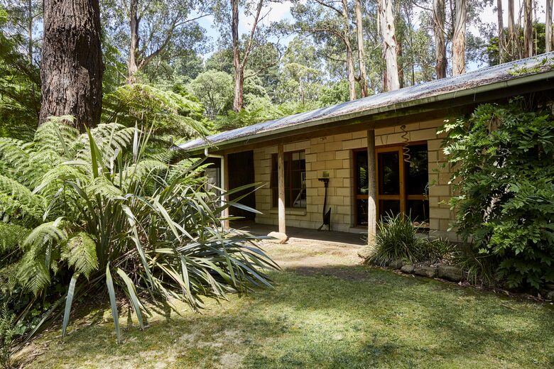 The Grand Lodge | Fernglen Forest Retreat - Mount Dandenong, Australia