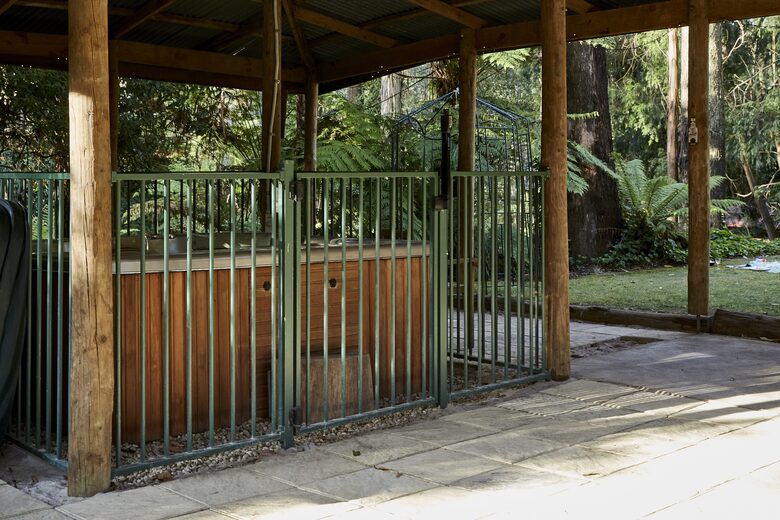 The Grand Lodge | Fernglen Forest Retreat - Mount Dandenong, Australia