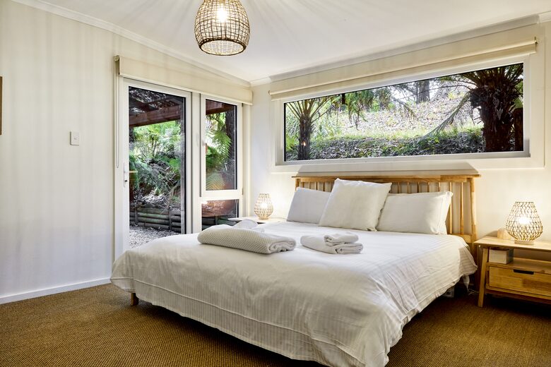 The Grand Lodge | Fernglen Forest Retreat - Mount Dandenong, Australia