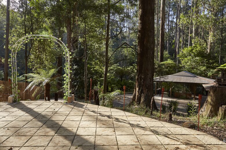 The Grand Lodge | Fernglen Forest Retreat - Mount Dandenong, Australia
