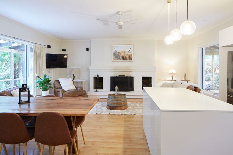 The Grand Lodge | Fernglen Forest Retreat - Mount Dandenong, Australia