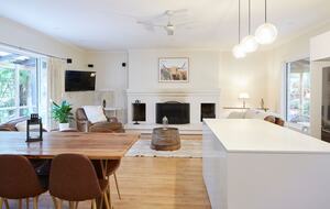 The Grand Lodge | Fernglen Forest Retreat - Mount Dandenong, Australia