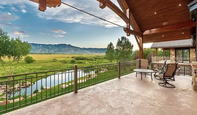 Deck off kitchen
