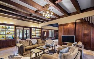 Tudor Fairytale Haven - Baton Rouge, Louisiana
