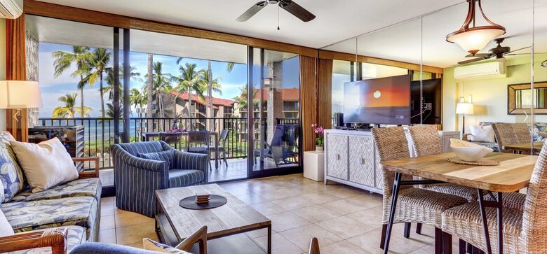 Maui Oceanfront, Stunning view! Sunshine, Ocean Activities, Golf, Pickleball, Tennis and World Class Restaurants! - Lahaina, Hawaii