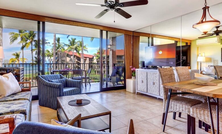 Maui Oceanfront, Stunning view! Sunshine, Ocean Activities, Golf, Pickleball, Tennis and World Class Restaurants! - Lahaina, Hawaii