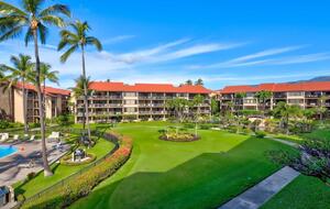 Maui Oceanfront, Stunning view! Sunshine, Ocean Activities, Golf, Pickleball, Tennis and World Class Restaurants! - Lahaina, Hawaii