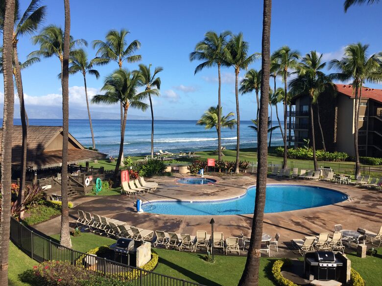 Maui Oceanfront, Stunning view! Sunshine, Ocean Activities, Golf, Pickleball, Tennis and World Class Restaurants! - Lahaina, Hawaii