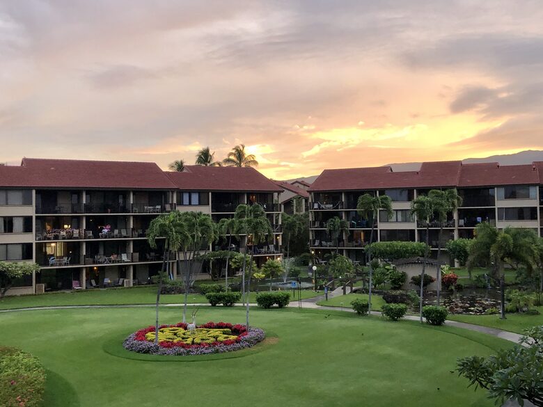 Maui Oceanfront, Stunning view! Sunshine, Ocean Activities, Golf, Pickleball, Tennis and World Class Restaurants! - Lahaina, Hawaii