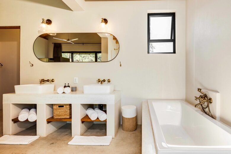 Safari Lodge in Big 5 National Park - Pilanesberg, South Africa